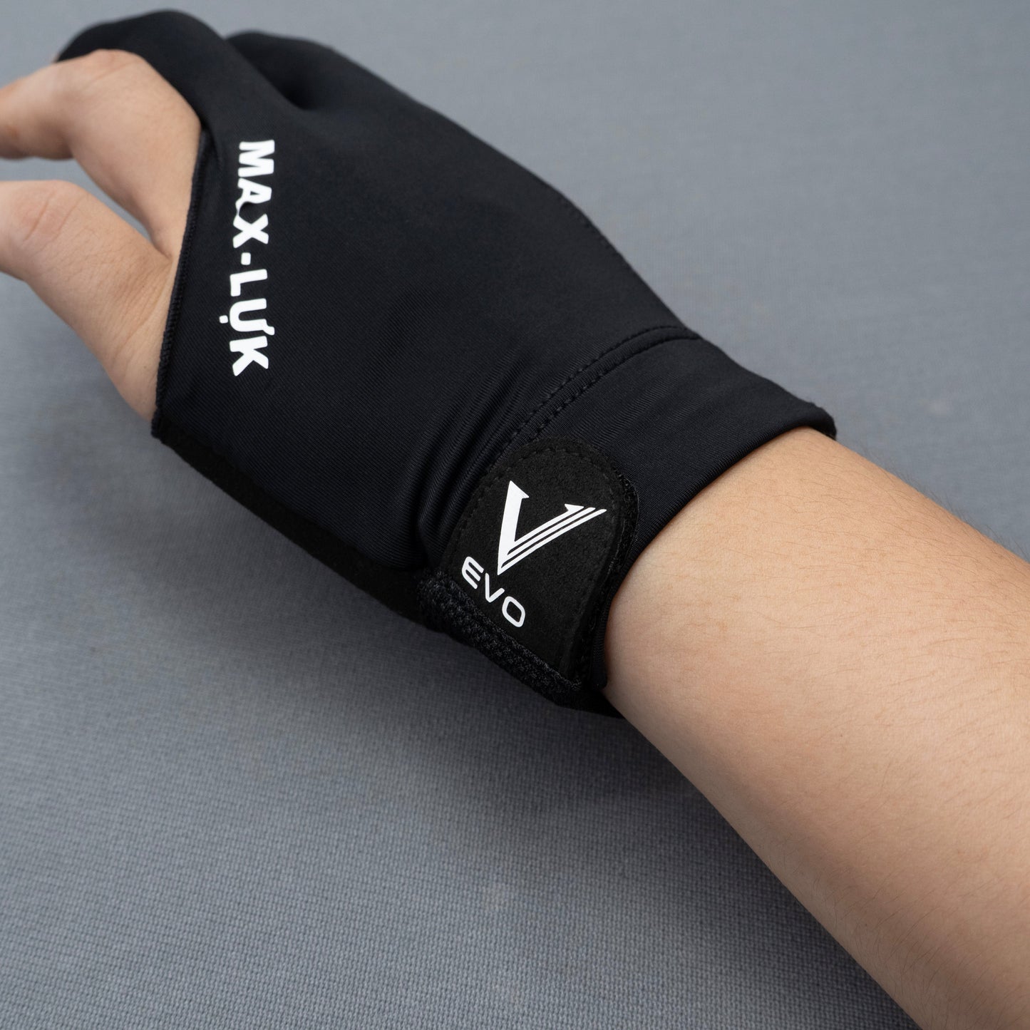 EVO GLOVE MAX-LỰK - RIGHT - BLACK